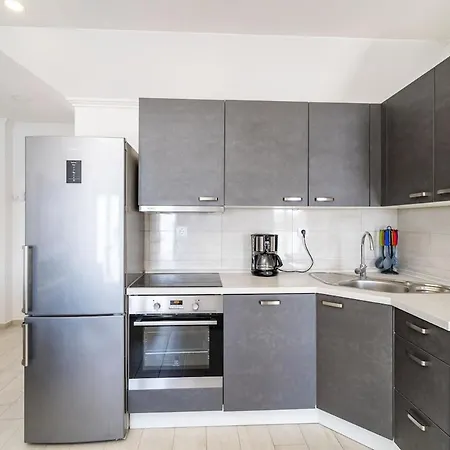 Dorsia With Sea View Apartment *