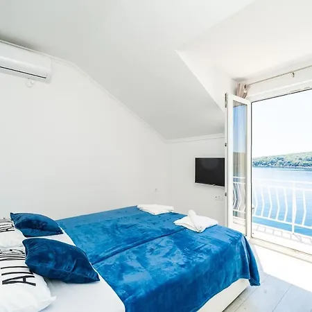 Dorsia With Sea View * Molunat