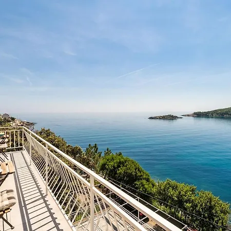 Dorsia With Sea View Apartment Molunat