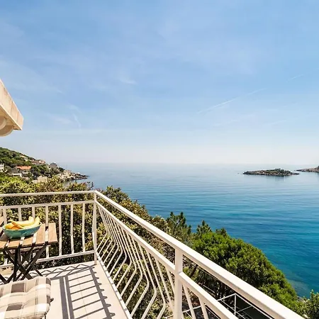 Dorsia With Sea View Apartment *